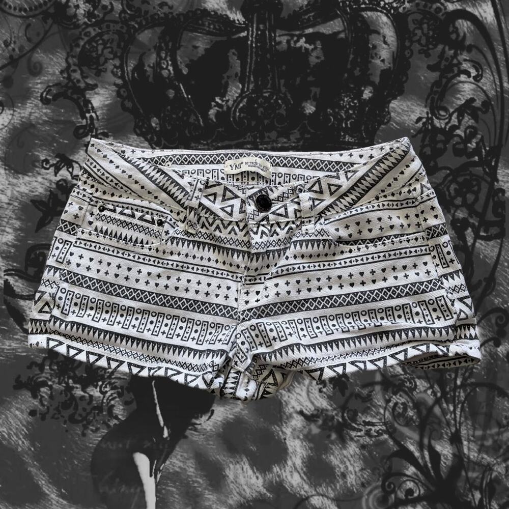 geometric tribal stripe black & white low rise mini shorts